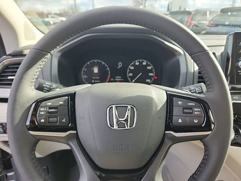 New 2026 Honda Odyssey Touring image 19