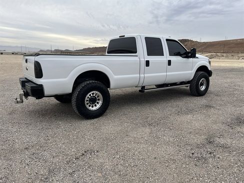 Used 2015 Ford F250 XLT image 3