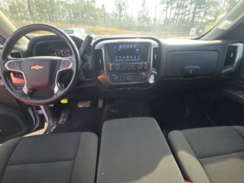 Used 2018 Chevrolet Silverado 1500 LT w/ LT Eassist Package image 13