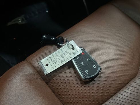 Used 2016 Cadillac Escalade ESV Luxury image 35