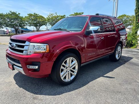 Used 2017 Ford Expedition Platinum RWD image 7