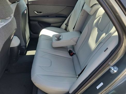 New 2026 Hyundai Elantra SEL Sport FWD image 27