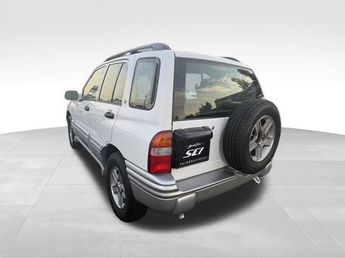 Used 2002 Chevrolet Tracker LT RWD image 5