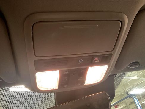 Used 2019 Honda Pilot Touring image 35