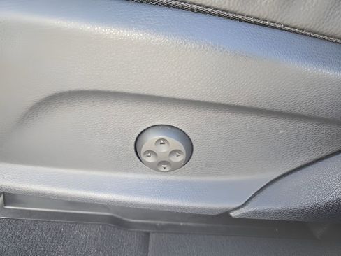 Used 2022 Mercedes-Benz GLC 300 4MATIC Coupe image 16