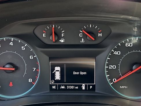 Used 2023 Chevrolet Traverse LS FWD image 21