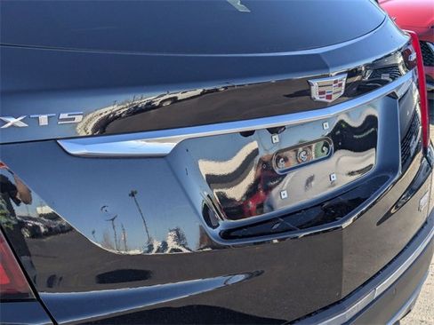 Used 2023 Cadillac XT5 Premium Luxury image 11