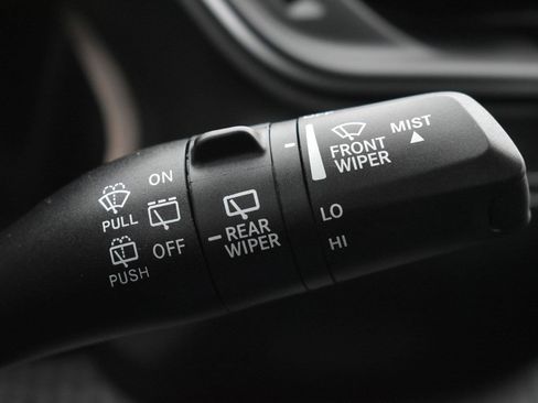 Used 2024 Jeep Grand Cherokee L Laredo image 25