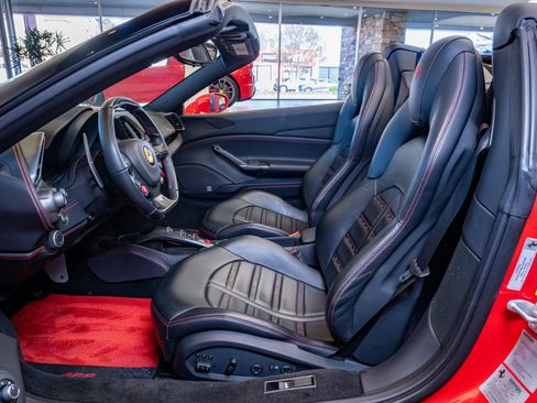 Certified 2019 Ferrari 488 Spider Base image 10