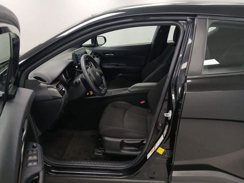 Used 2019 Toyota C-HR LE image 12
