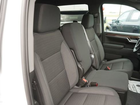 Used 2023 Chevrolet Silverado 1500 LT AWD/4WD image 19