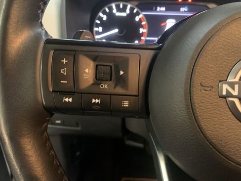 Used 2023 Nissan Rogue SL w/ SL Premium Package image 26