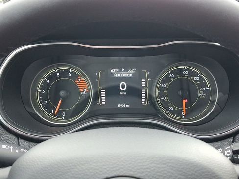 Used 2022 Jeep Cherokee Latitude AWD/4WD image 19