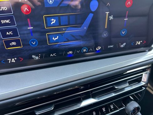 New 2026 Chevrolet Traverse LT image 31