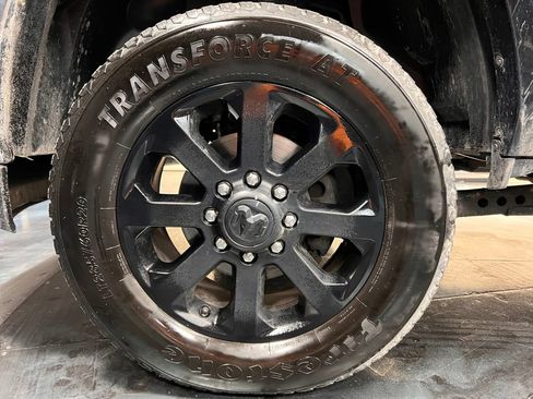 Used 2019 RAM 2500 Laramie AWD/4WD image 32