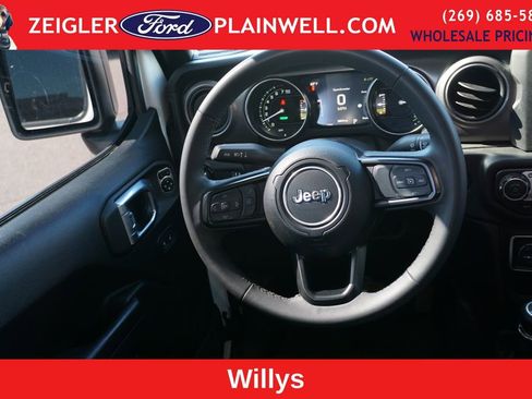Used 2023 Jeep Wrangler Unlimited AWD/4WD image 13