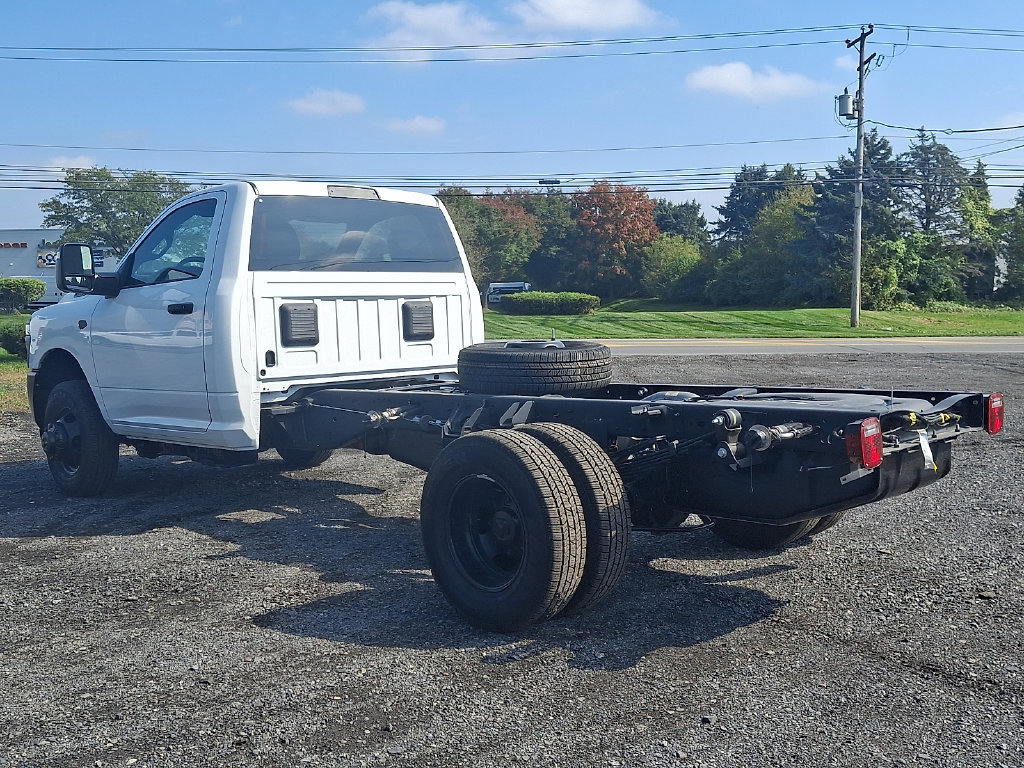 New 2027 RAM 3500 Tradesman AWD/4WD image 3