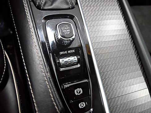 Used 2019 Volvo XC90 T6 R-Design w/ Advanced Package AWD/4WD image 18