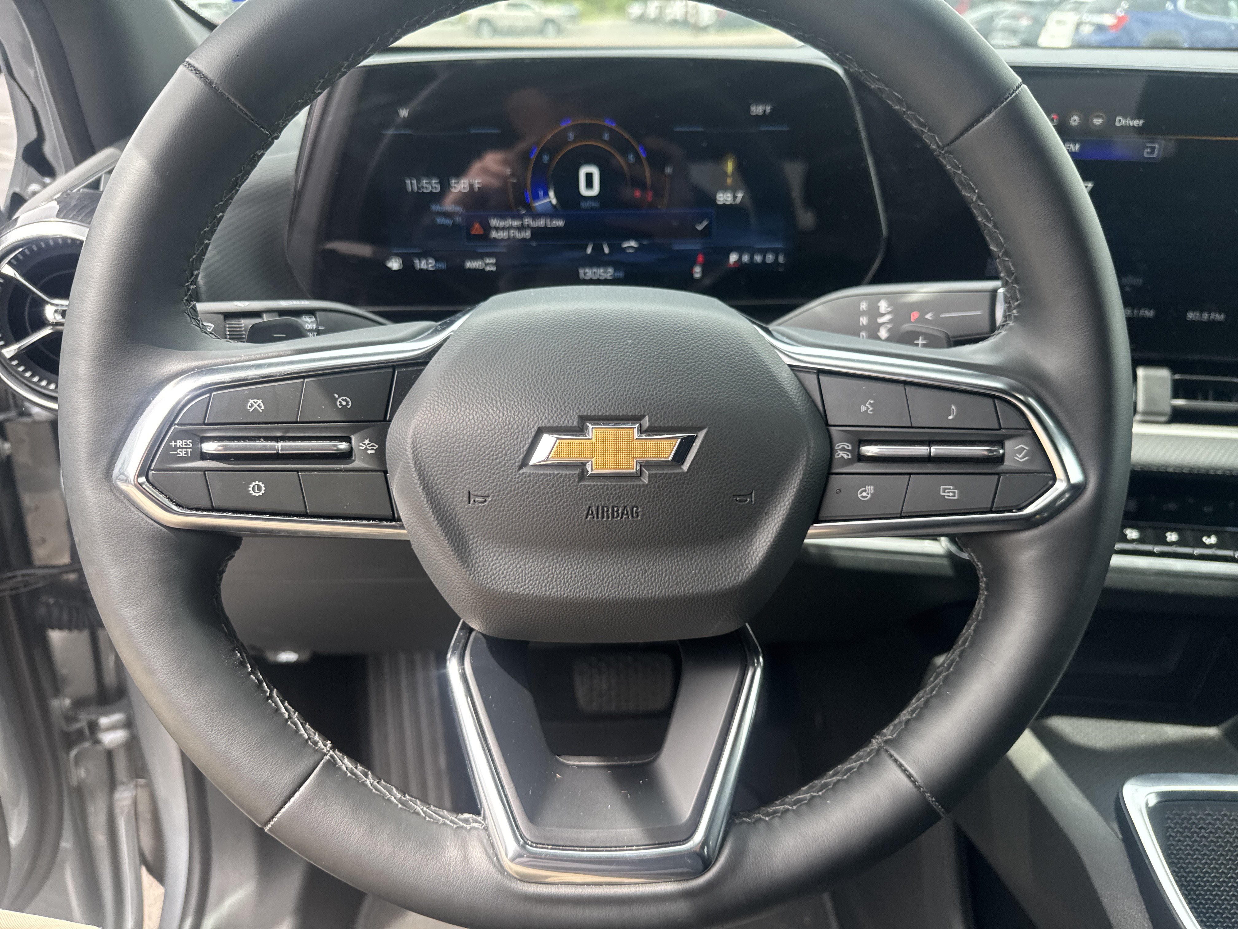 Used 2026 Chevrolet Equinox LT AWD/4WD image 17