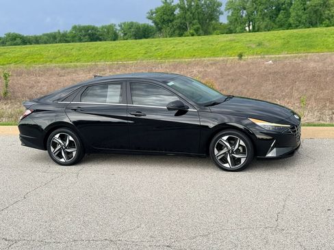 Used 2021 Hyundai Elantra Limited FWD image 37