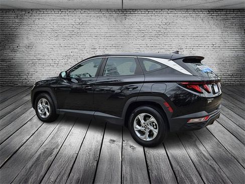Used 2024 Hyundai Tucson SE image 3