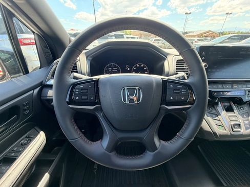 Used 2025 Honda Odyssey Sport-L image 11