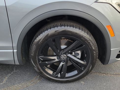 Certified 2024 Volkswagen Tiguan SE R-Line image 13