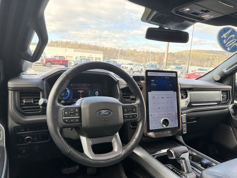 Used 2024 Ford F150 Lightning Lariat image 16