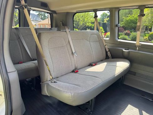 Used 2018 Chevrolet Express 2500 LS w/ Driver Convenience Package RWD image 20