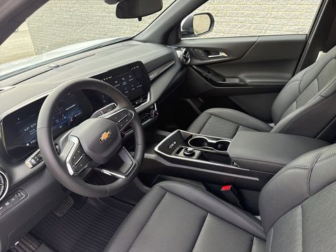 New 2026 Chevrolet Equinox LT w/ Convenience Package II image 24