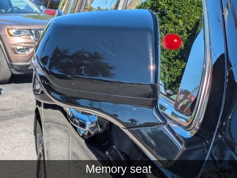 Used 2022 GMC Yukon Denali w/ Max Trailering Package image 11