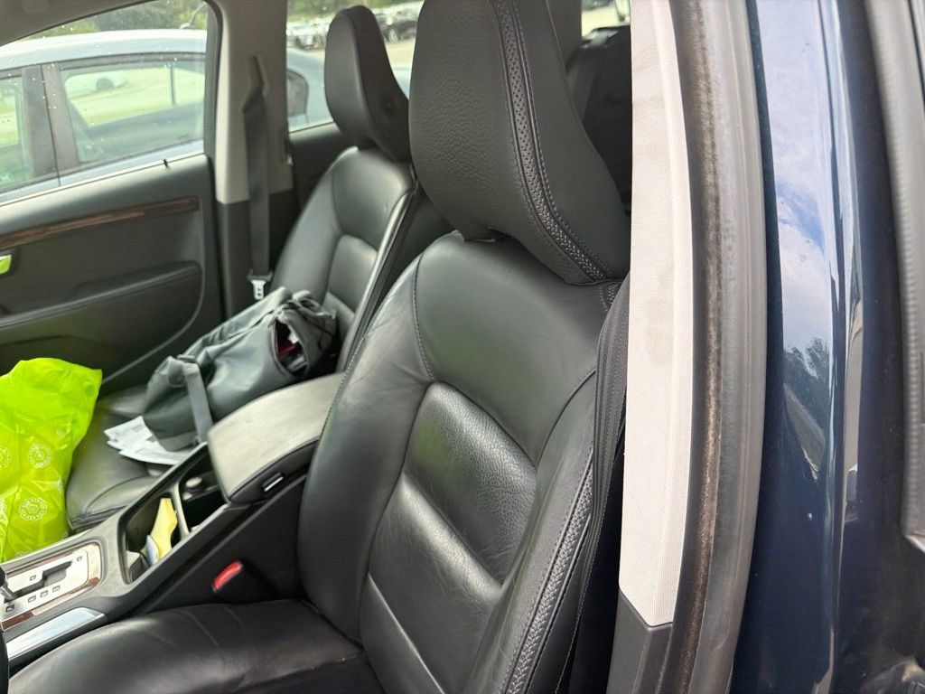 Used 2011 Volvo XC70 T6 AWD/4WD image 19