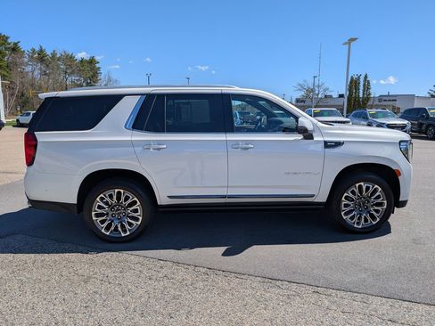 Used 2023 GMC Yukon Denali Ultimate image 7