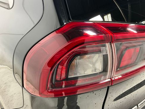 Used 2019 Kia Niro S Touring image 26