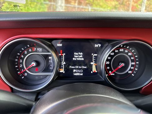 Used 2022 Jeep Wrangler Unlimited Rubicon w/ LED Lighting Group image 30