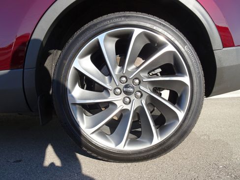 Used 2022 Lincoln Nautilus Reserve w/ Equipment Group 202A image 27