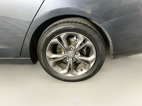 Used 2024 Honda Accord EX image 11