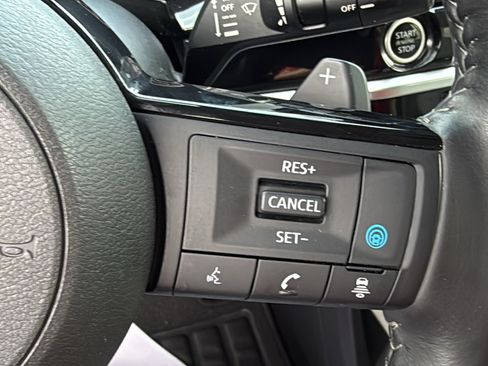 Certified 2024 Nissan Pathfinder SL AWD/4WD image 11