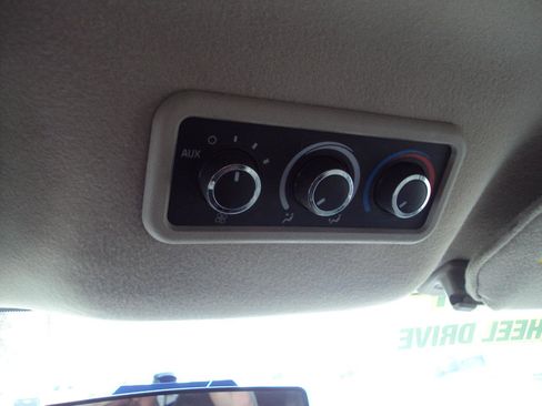 Used 2011 Chevrolet Express 1500 LT w/ LT Preferred Equipment Group image 26