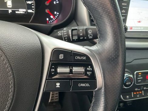 Used 2019 Kia Sorento SX image 12