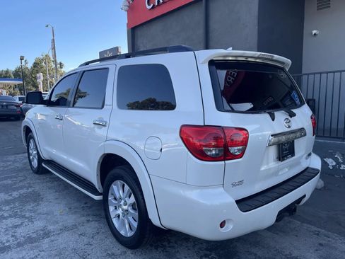 Used 2017 Toyota Sequoia Platinum RWD image 7