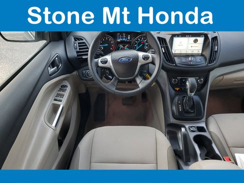 Used 2016 Ford Escape SE w/ Equipment Group 201A image 17