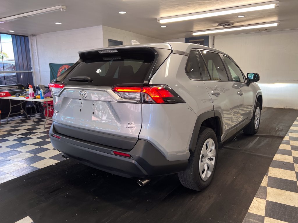Used 2025 Toyota RAV4 LE AWD/4WD image 11