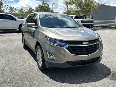 Used 2018 Chevrolet Equinox LT FWD image 8