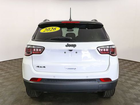 Used 2026 Jeep Compass Limited AWD/4WD image 9