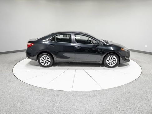 Used 2017 Toyota Corolla LE w/ Carpet Mat Package (TMS) FWD image 27