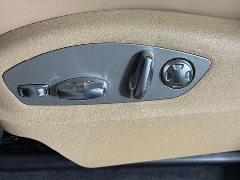 New 2026 Porsche Macan Turbo image 29