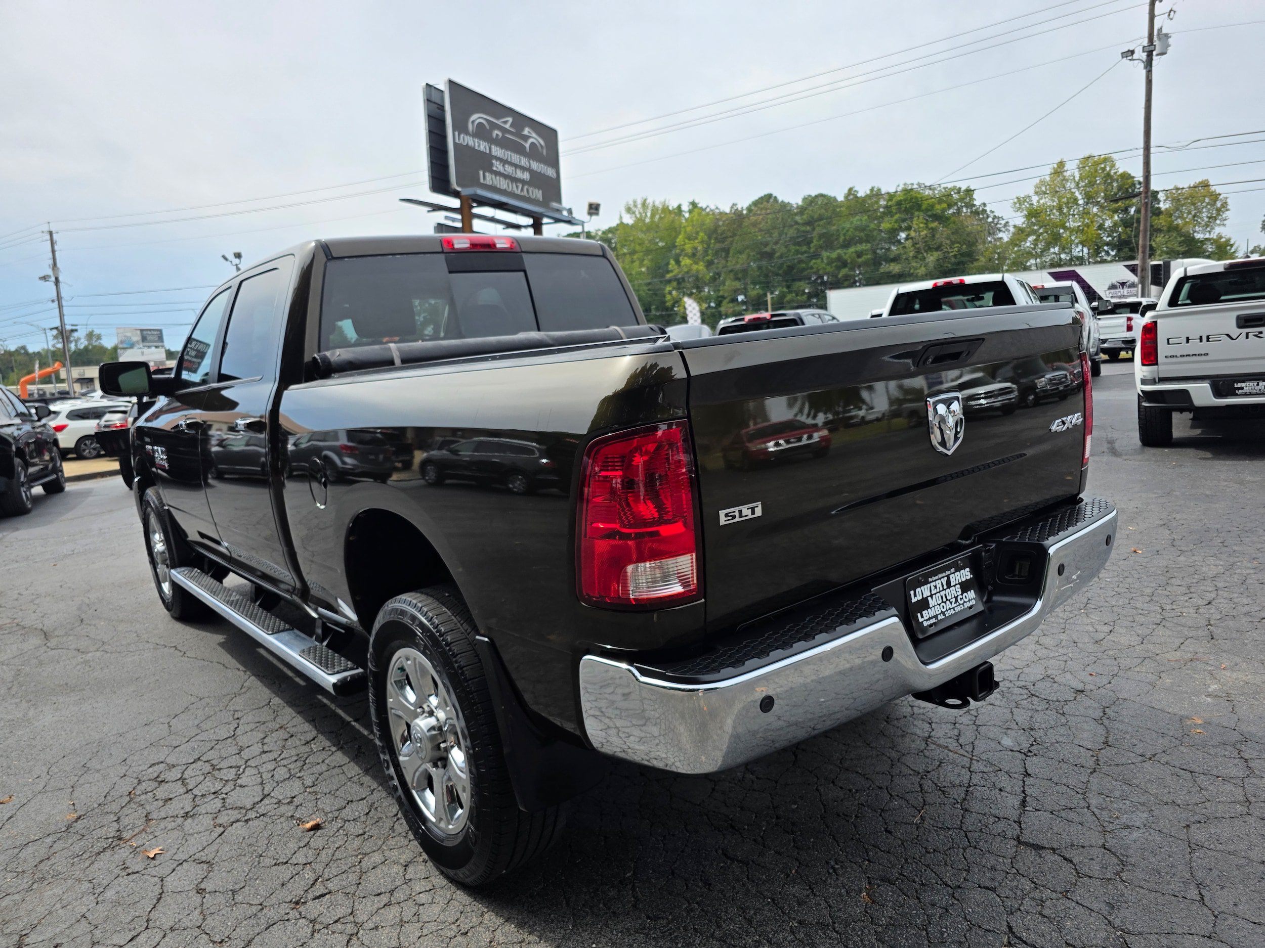 Used 2014 RAM 2500 SLT w/ Luxury Group AWD/4WD image 7