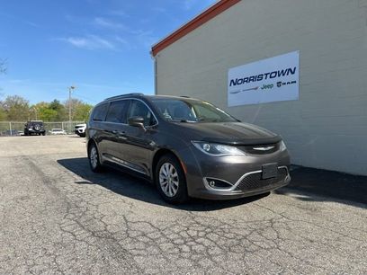 Used 2018 Chrysler Pacifica Touring-L Plus