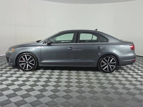 Used 2014 Volkswagen Jetta GLI FWD image 4